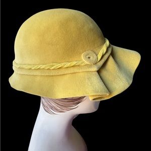 1930s-40s borsalino women’s felt hat in pale yellow